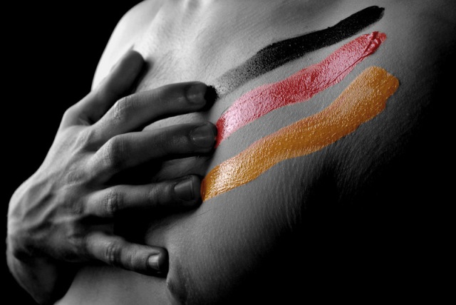 sexy girl mit deutschland fahne auf der brust - nackt - fan - Gästebuch Bilder - Jappy GB Pics sexy girl mit deutschland fahne auf der brust - nackt - fan - GB Bilder